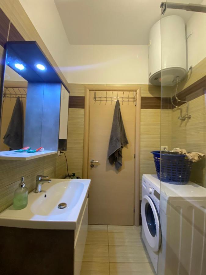 City Beach Apartment Sarandë Buitenkant foto